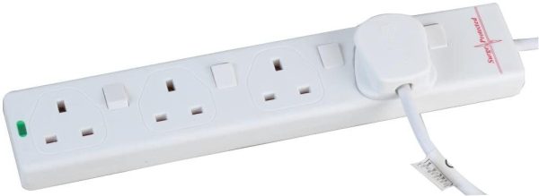 pro elec PL15332pl 5 m Switched Surge Protected Extension Lead - White