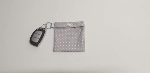 Reusable Face Mask Pouch, Face Mask Bag, Holder with secured with snap buttons - Image 9