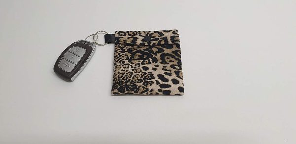 Reusable Face Mask Pouch, Face Mask Bag, Holder with secured with snap buttons - Image 8