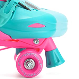 Adjustable size 4 wheel quad skates