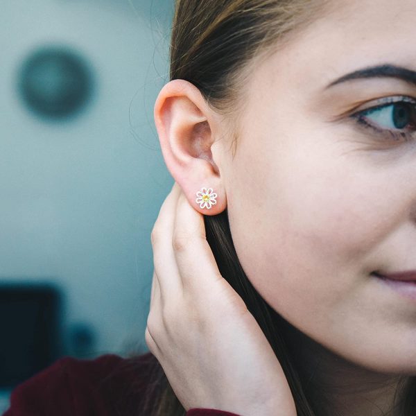 Daisy Stud Earrings Created with Austrian Crystals