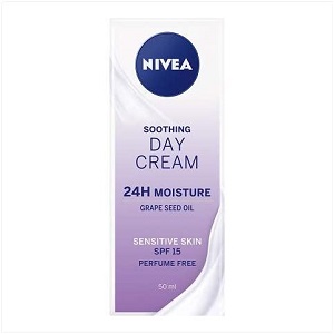 NIVEA Sensitive Day Cream (50 ml), Face Cream and Moisturiser with SPF 15