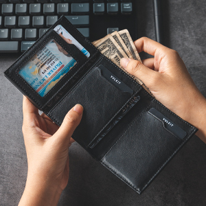 card holder with id window, spacious banknote pocket and zip coin pocket