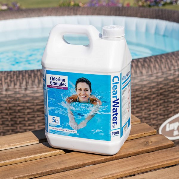 Clearwater CH0004 Chlorine Granules for Hot Tub Spa and Swimming Pool Water Treatment for Rapid Disinfecting and Cleaning, Jerry Can, 5 kg