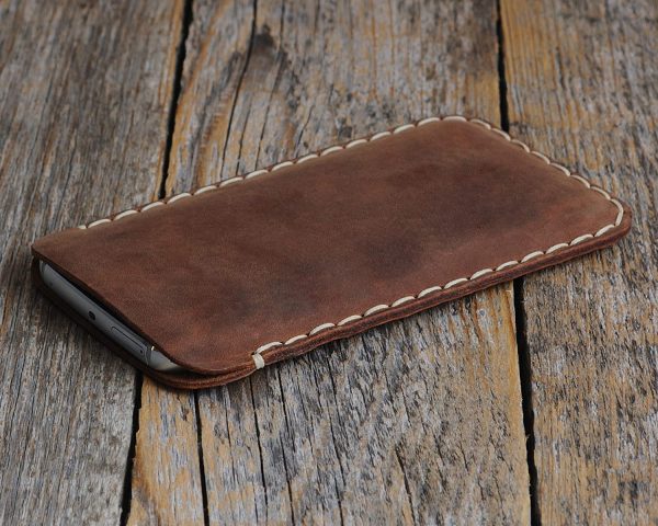 Brown Leather Case for iPhone 13/13 Pro, Hand Stitched Pouch - Image 6