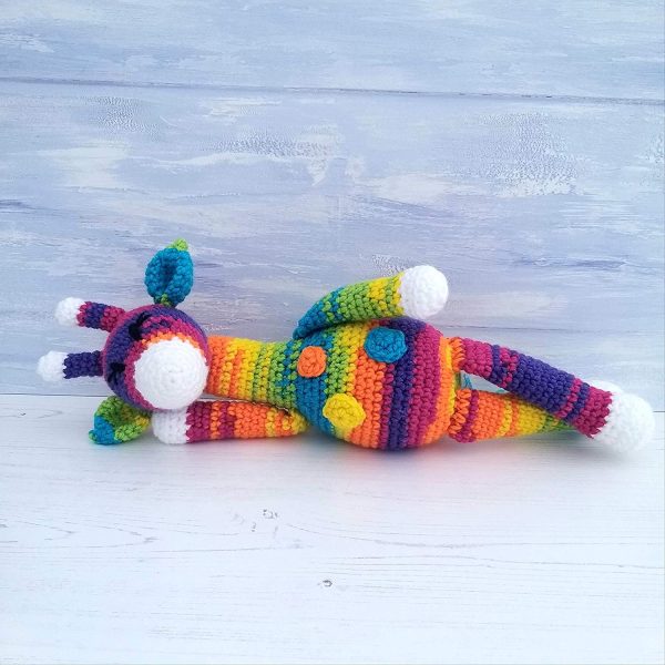 Crochet Kit Sherbet the Rainbow Giraffe - Learn to Crochet Complete Beginner Kit - Image 4