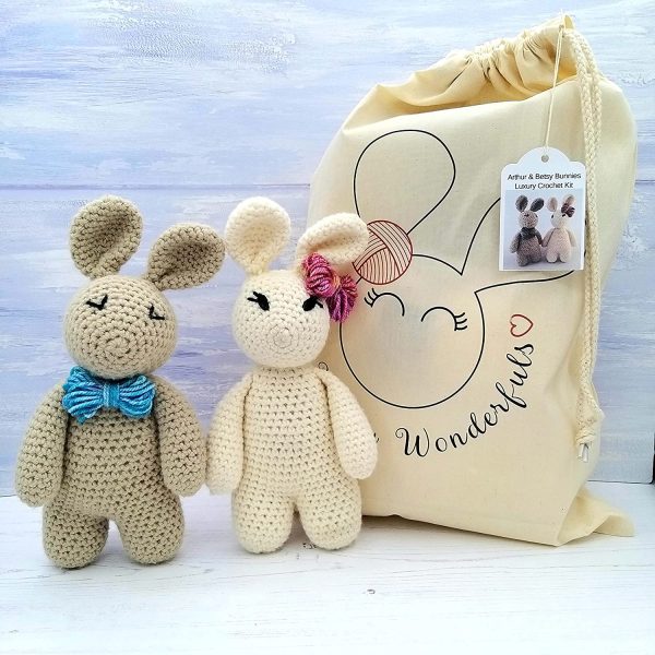 Crochet Beginners Kit Arthur & Betsy Bunny Luxury Complete Craft Kit - Image 2