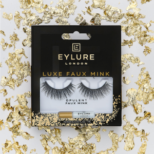 fake lashes